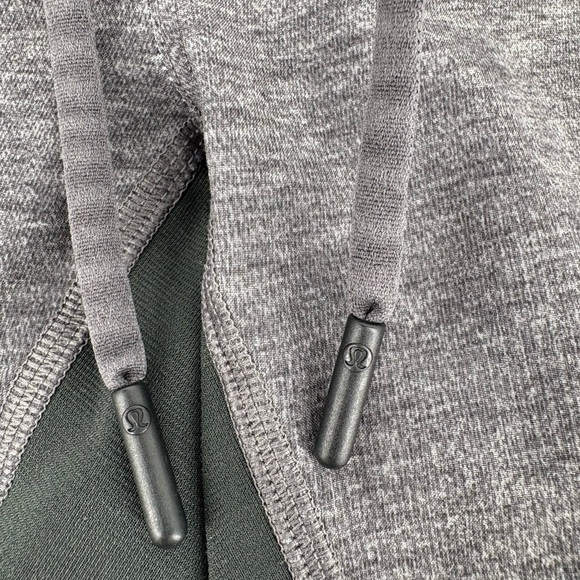 Lululemon Men’s Gray/Charcoal Gray Running Shorts - Picture 6 of 10